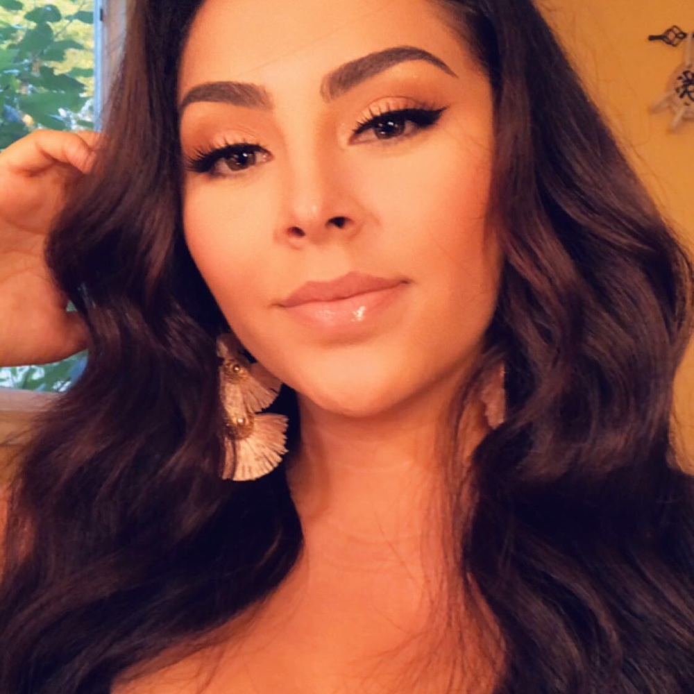 Meet your Posher, Amanda